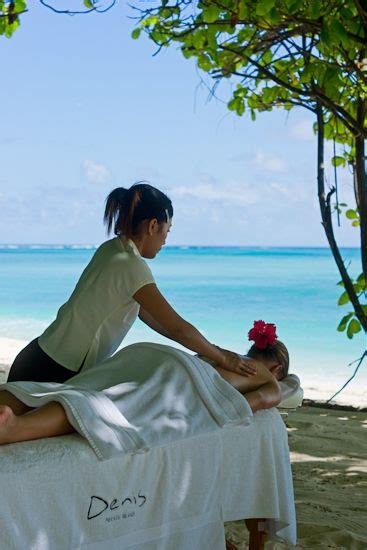 Indulge In Some Wellness Massages At Denis Private Island Massage Images Wellness Massage