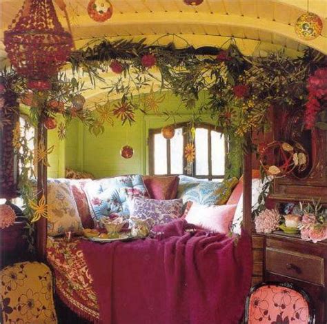Bohemian home inspired by organic 1970s design. Dishfunctional Designs: Dreamy Bohemian Bedrooms: How To ...