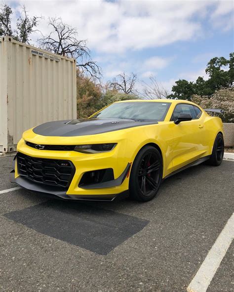 Chevrolet Camaro Zl1 1le Painted In Bright Yellow Photo Taken By