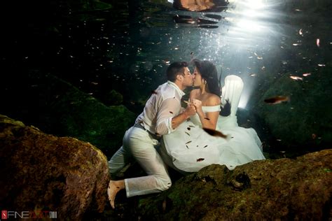 Underwater Trash The Dress Mexico Fineart Studio Photography