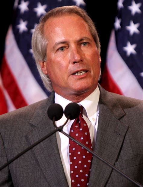 لين وود - المعرفة