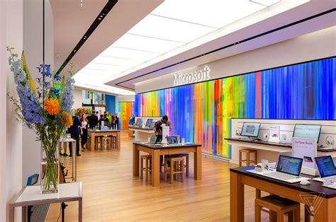Microsoft Permanently Closes Retail Stores Around The World Focusing