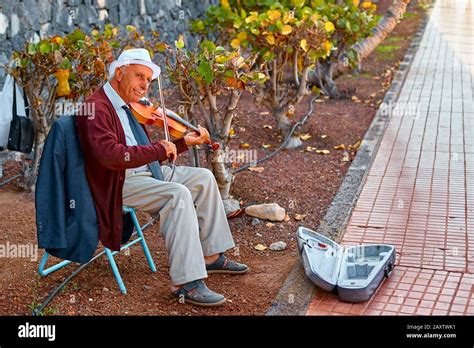 Spain Tenerife Adeje December 17 2018 Old Man Street Musician