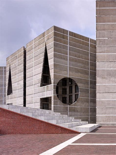 Louis Kahn House Of The Nation National Assembly Building In
