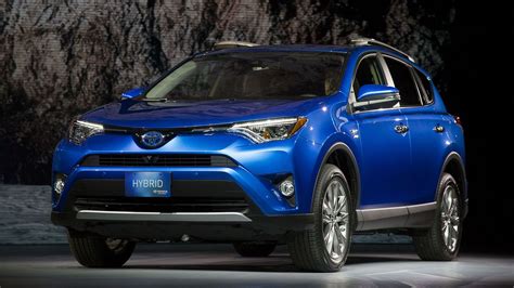 Toyota Says Rav4 Small Suv Will Dethrone Camry As Its Top Seller Toyo