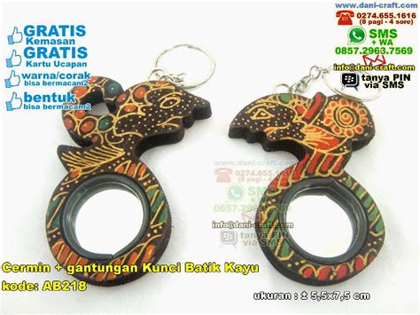 Beli gantungan cermin berkualitas harga murah july 2021 di tokopedia! Cermin Gantungan Kunci Batik Kayu | Souvenir Pernikahan