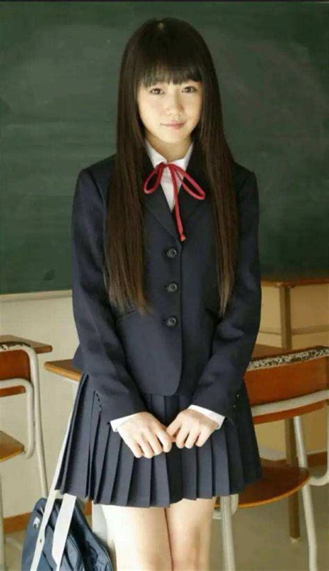 日本女生的校服裙子为什么越来越短？！