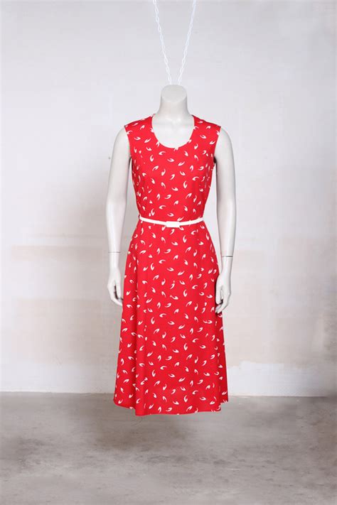 Tuin partij zomer jurk collectie stofbasis naaien leveringennaaimachinenaaivoet (optioneel)stap 2. Vintage rode zomerjurk met witte print M - Froufrou's