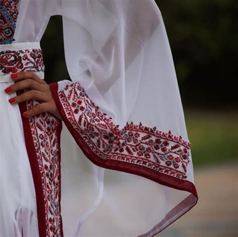 preserving traditional palestinian embroidery barakabits