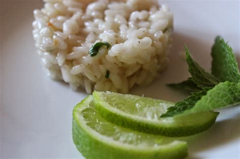 It is made with butter, shallots, rice. Risotto al Mojito