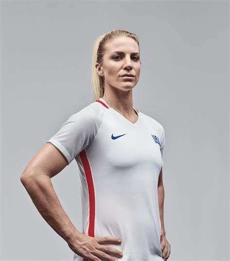 75 Hot Pictures Of Julie Ertz Will Drive You Nuts For Her The Viraler