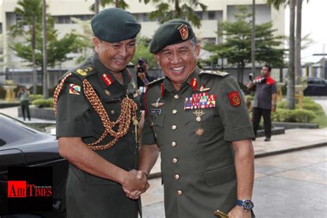 ڤڠليما تنترا دارت) adalah panglima tertinggi (kepala staff) angkatan darat malaysia.panglima angkatan darat juga merupakan anggota dewan angkatan tentara malaysia dan. Panglima Tentera Darat terima kunjungan rakan sejawatan ...