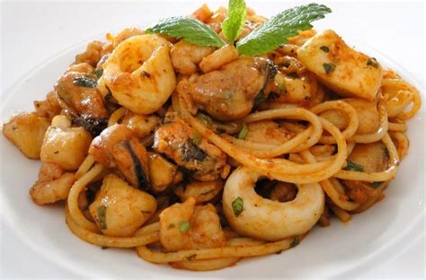150 g de crème fraîche. Spaghetti aux fruits de mer à l'italienne | Recette ...