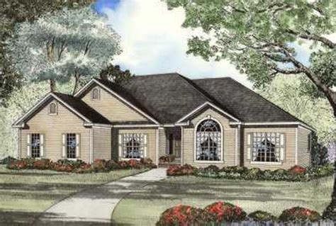 Traditional Style House Plan 4 Beds 3 Baths 2022 Sqft Plan 17 609