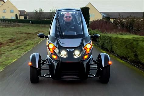 Let The Fuv Begin Ev Startup Arcimoto Starts Retail Production Of All