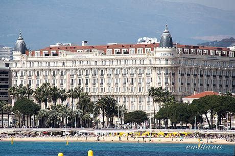 L'hotel carlton è un accogliente 3 stelle situato nel centro di nizza, in un quartiere residenzial. La Costa Azzurra : da Nizza a Cannes passando per Mentone ...