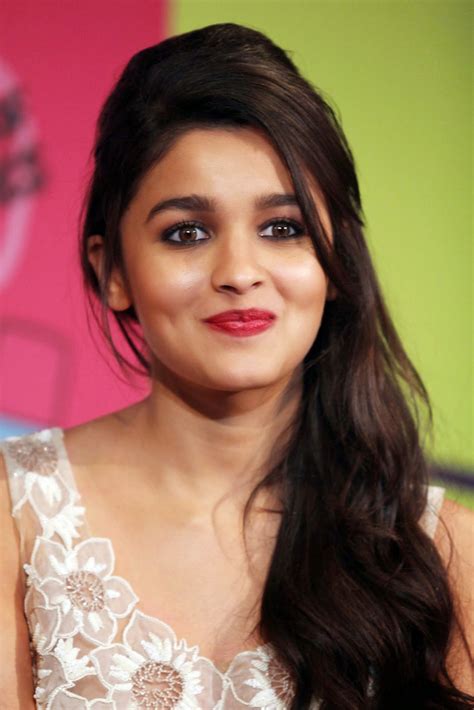 she s unbelievable top 17 hot and sexy alia bhatt wallpaper