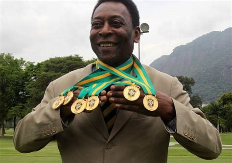 Celebrating Brazilian Football Legend Pele With Seven Of His Powerful