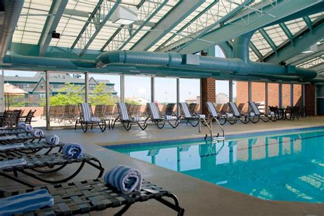The Best Hotel Pools In Newport Discover Newport
