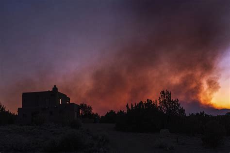 Los Alamos Lab Helps Fight Fires Now Its Threatened By One Flipboard