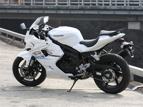 There are 9 hyosung gt650r for sale today. Garware Motors Launch Of Hyosung GT650R And ST7 Super ...