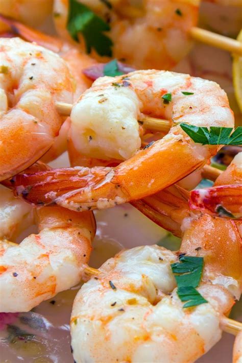 Shrimp skewers should never be wobbly and impossible to turn. Shrimp Skewers (Herb and Garlic) in 2020 | Shrimp skewers ...