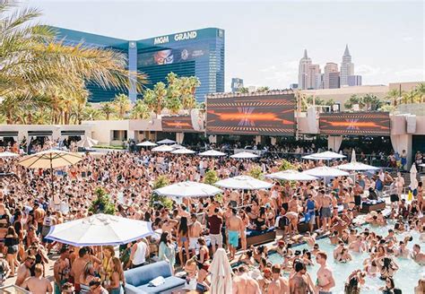 Best Las Vegas Pool Parties Day Club Schedules Today 2022