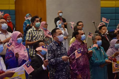 Ketua polis pulau pinang, datuk abdul rahim hanafi. Sasar 500,000 warga Pulau Pinang sertai koperasi - Exco ...