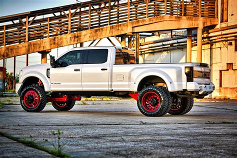 Big Boy White Ford F 450 Fitted With Custom Mesh Grille Ford Trucks