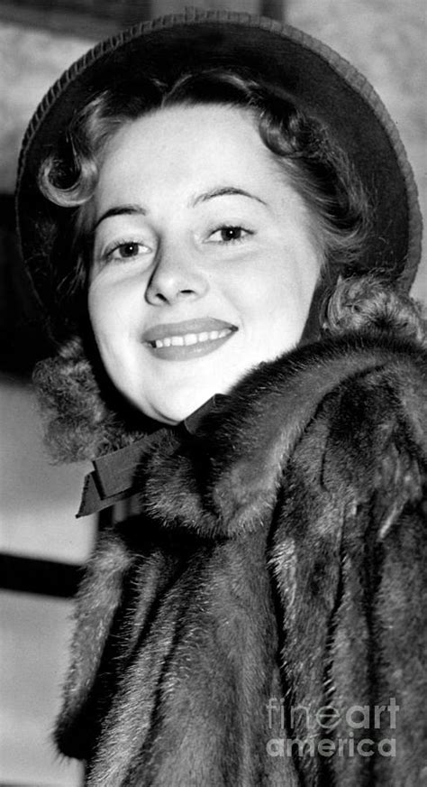 Close Up Of Olivia De Havilland Flashing Beautiful Smile 1938