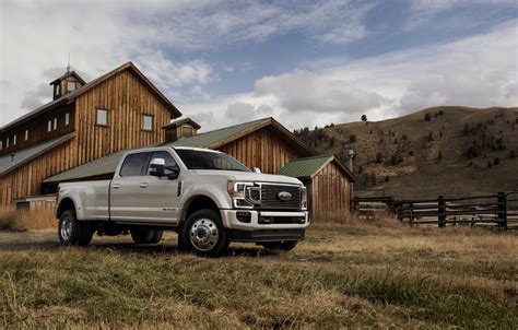 Обои Ford пикап Super Duty F 450 Limited у дома 2019 F Series