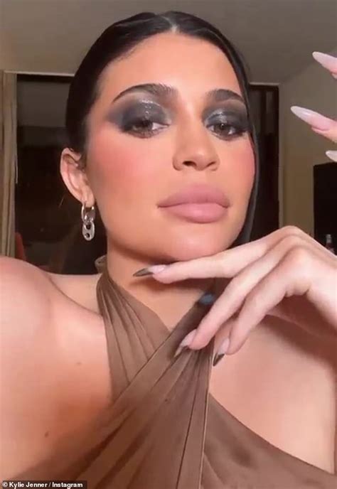 Kylie Jenner Gasps And And Laughs As Makeup Artist Ariel Tejada Smudges