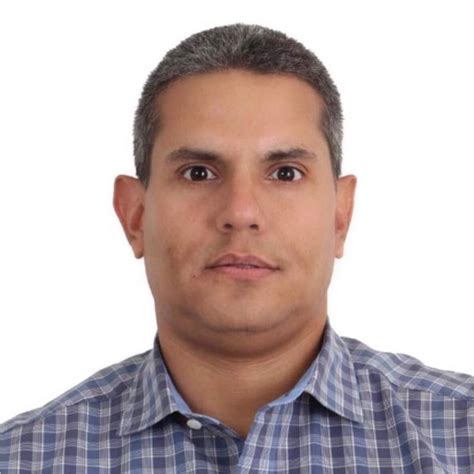 Xavier Alfredo Paladines Salcedo Gerente General Centros