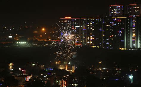 India Celebrates Diwali The Festival Of Lights With Great Enthusiasm