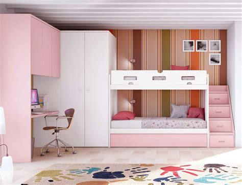 Ces lits, capables d'accueillir deux personnes ou plus, permettent de maximiser l'espace libre au sol. Chambre avec lit superposé fille et lit gigogne ...