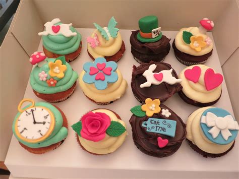 Serve on the rocks with a splash of lime juice! Alice in Wonderland cupcakes | Pitch for an order later ...