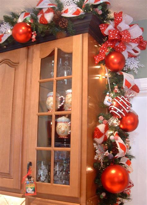 Do they have some recommended theme. Kitchen Holiday Decorating Ideas | Flowers for Kitchen ...