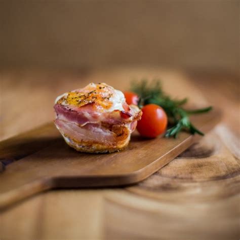 Cheesy Bacon Egg Cup Low Carb Bek