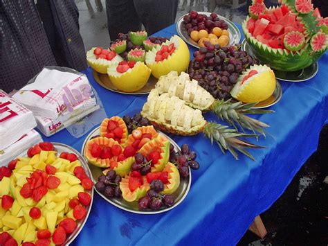 Sencillo y hermoso centro de mesa en frutas. Fazendo Arte: Decoração de mesas de Frutas, Pacote incluso ...