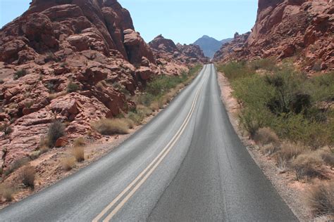 Valley of fire state park is a public recreation and nature preservation area covering nearly 46,000 acres located 16 miles south of overton. Valley of Fire State Park, Nevada - Travel 50 States
