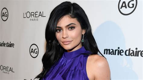 Kylie Jenner Celebrates 20th Birthday Life Of Kylie And Make Up Brand