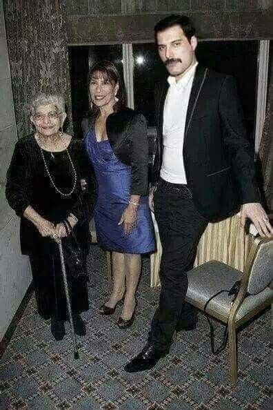 Freddie With His Mother Jer And His Sister Kashmira All Hail Da