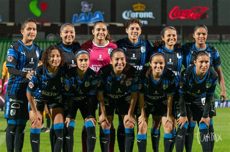 First half ends, santos laguna 2, querétaro 0. Equipo Querétaro Femenil // _5008627.jpg - TAR.mx