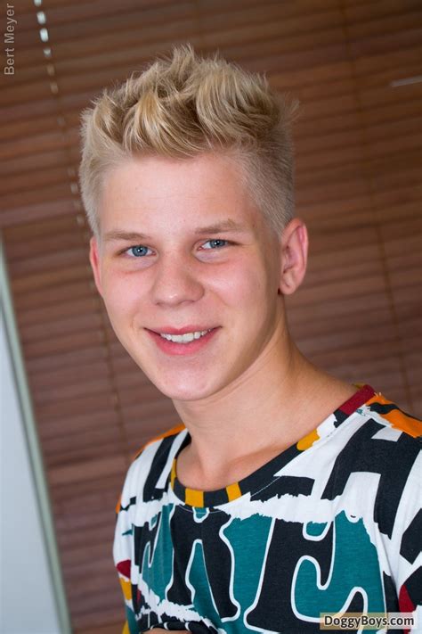 Blond Twinks First Time Fan Images Telegraph