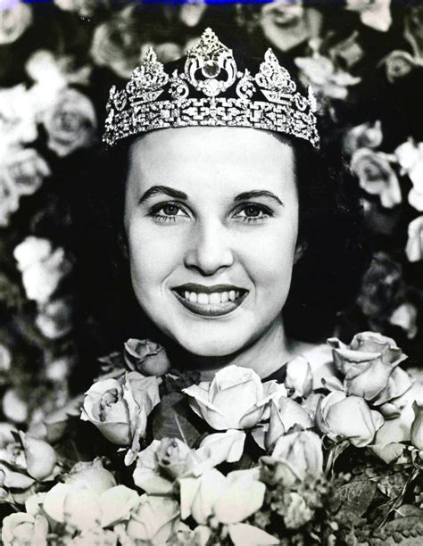 A Brief History Of The Rose Parades Queen Of The Tournament Of Roses