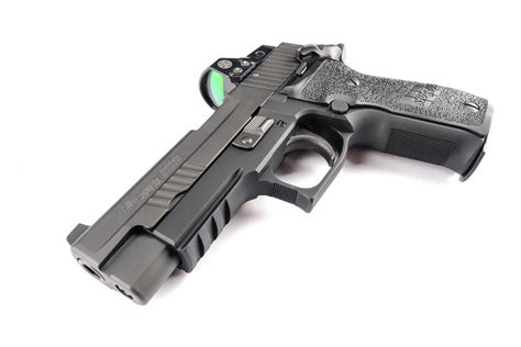 Review Sig Sauers Optics Equipped P226 Rx Gun Digest