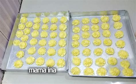 Cara membuat kue semprit mawar sederhana: Resep Kue Semprit Mawar untuk Lebaran - Mama Ina