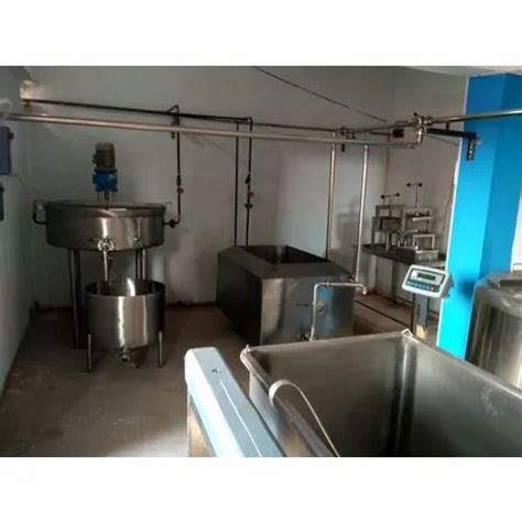 Stainless Steel URE Dairy Processing Plant Capacity 500 Litres Hr At