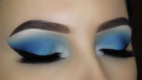 Blue Smokey Eye Makeup Tutorial Blue Smokey Eye Smokey Eye Makeup