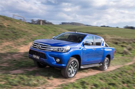 2016 Toyota Hilux Pickup is Here to Redefine Toughness - autoevolution